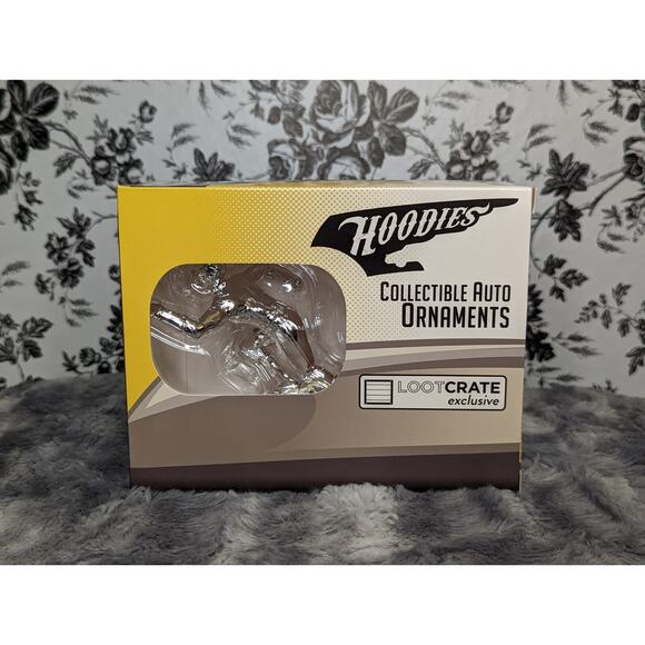 NWT LootCrate Exclusive 2016 CW The Flash Hoodies Collectible Auto Hood Ornament - Picture 2 of 5